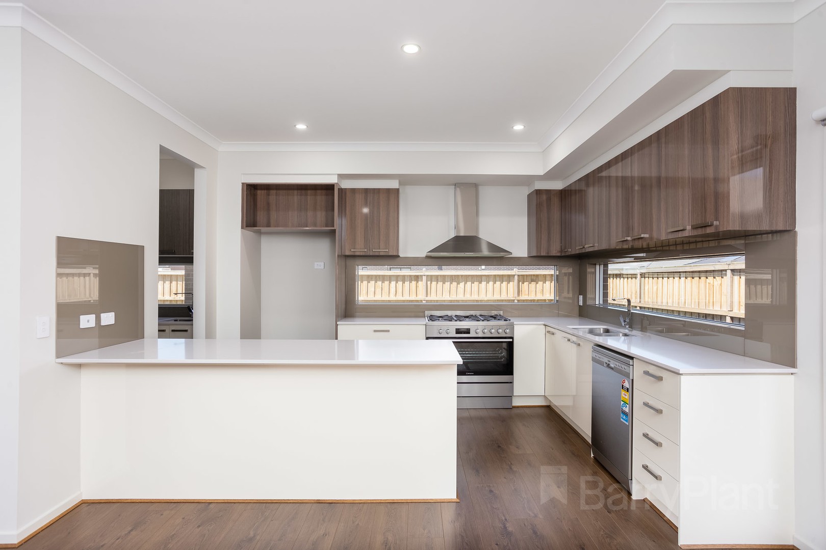 30 Zuccotti Crescent, Point Cook, VIC 3030, Point Cook - Thumbnail 2