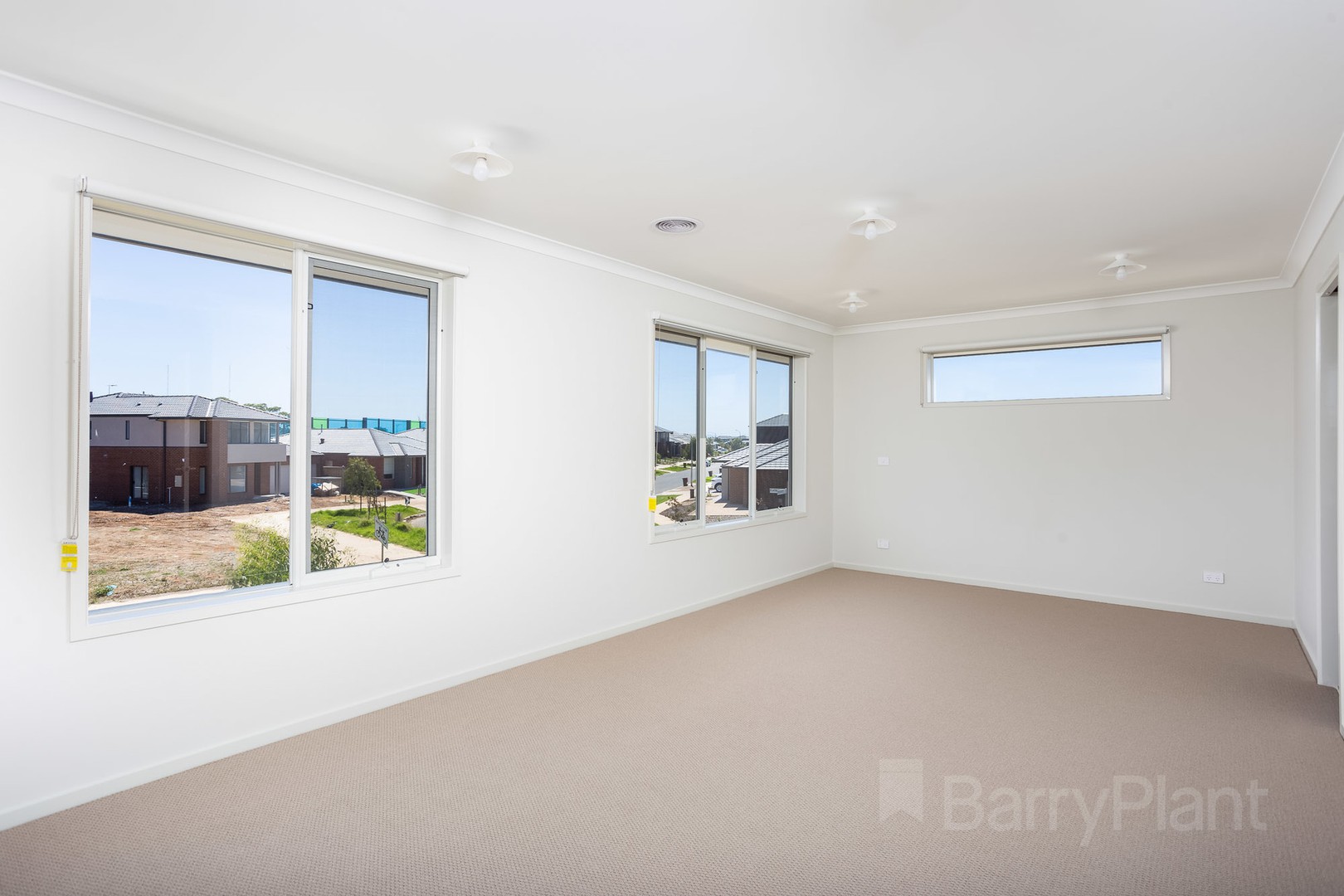30 Zuccotti Crescent, Point Cook, VIC 3030, Point Cook - Thumbnail 8