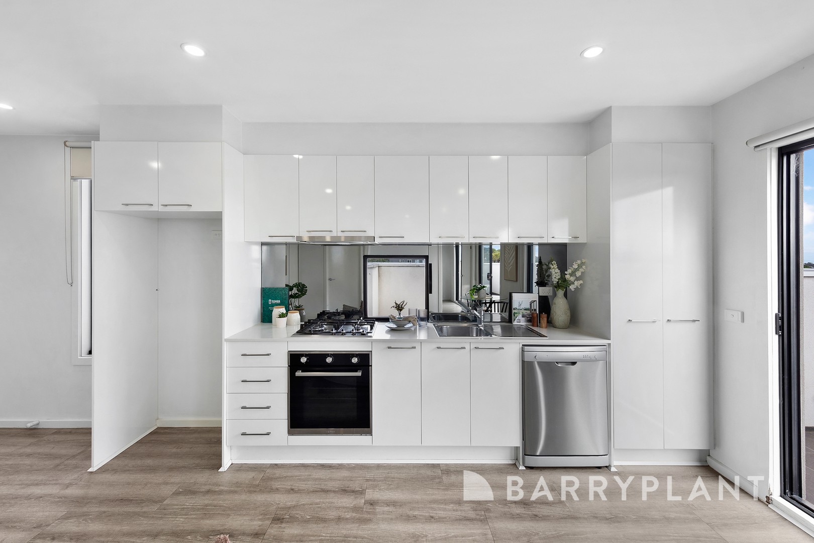 301/14 Albert Crescent, St Albans, VIC 3021, St Albans - Thumbnail 5