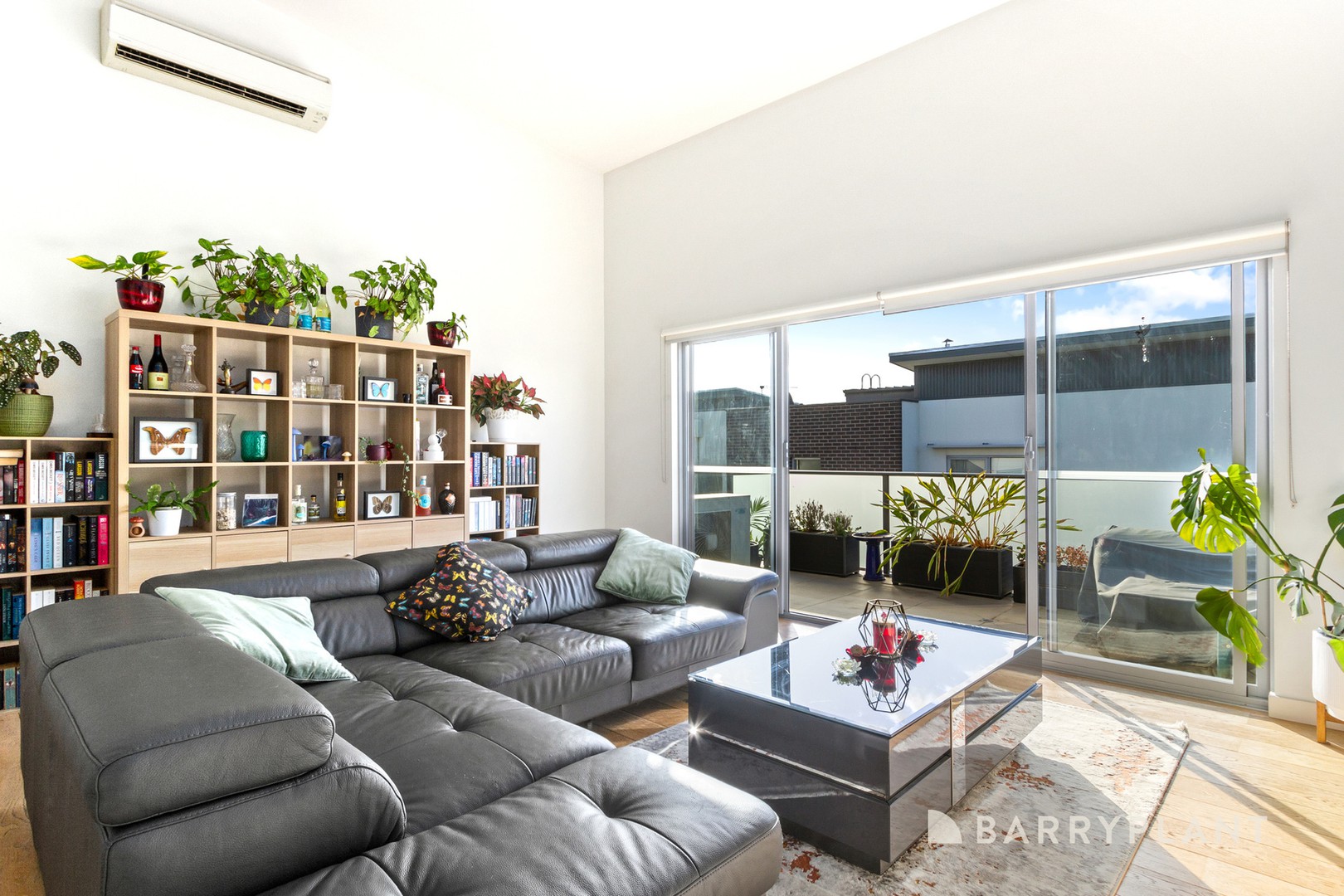 301/436 Stud Road, Wantirna South, VIC 3152 - Thumbnail 2 - 15/05/2025