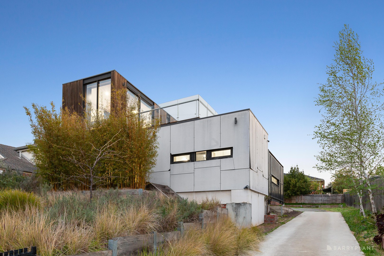 302 Highbury Road, Mount Waverley, VIC 3149 - Thumbnail 2 - 30/09/2025