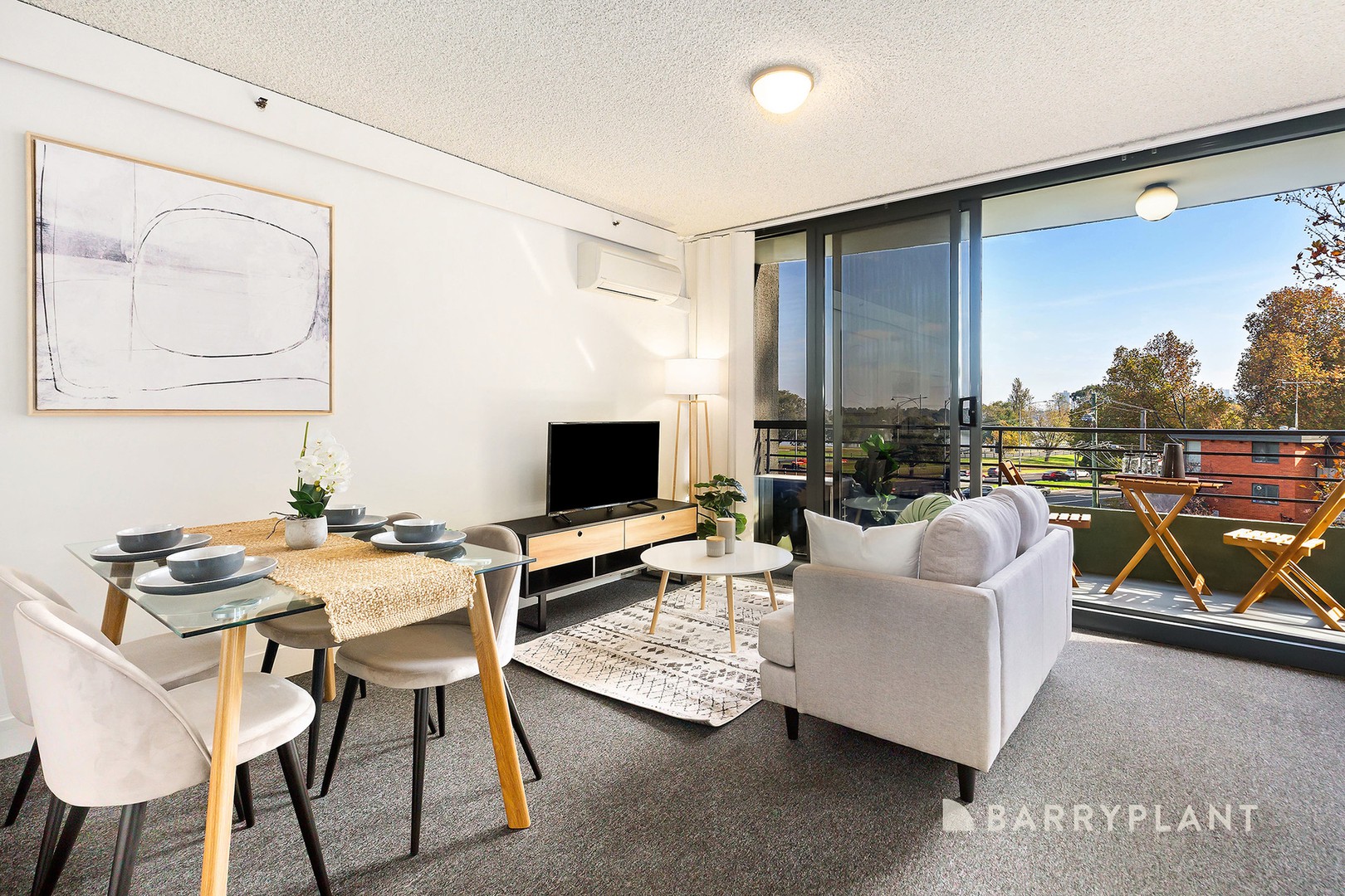 303/81 Queens Road, Melbourne, VIC 3004 - Thumbnail 2 - 07/05/2024