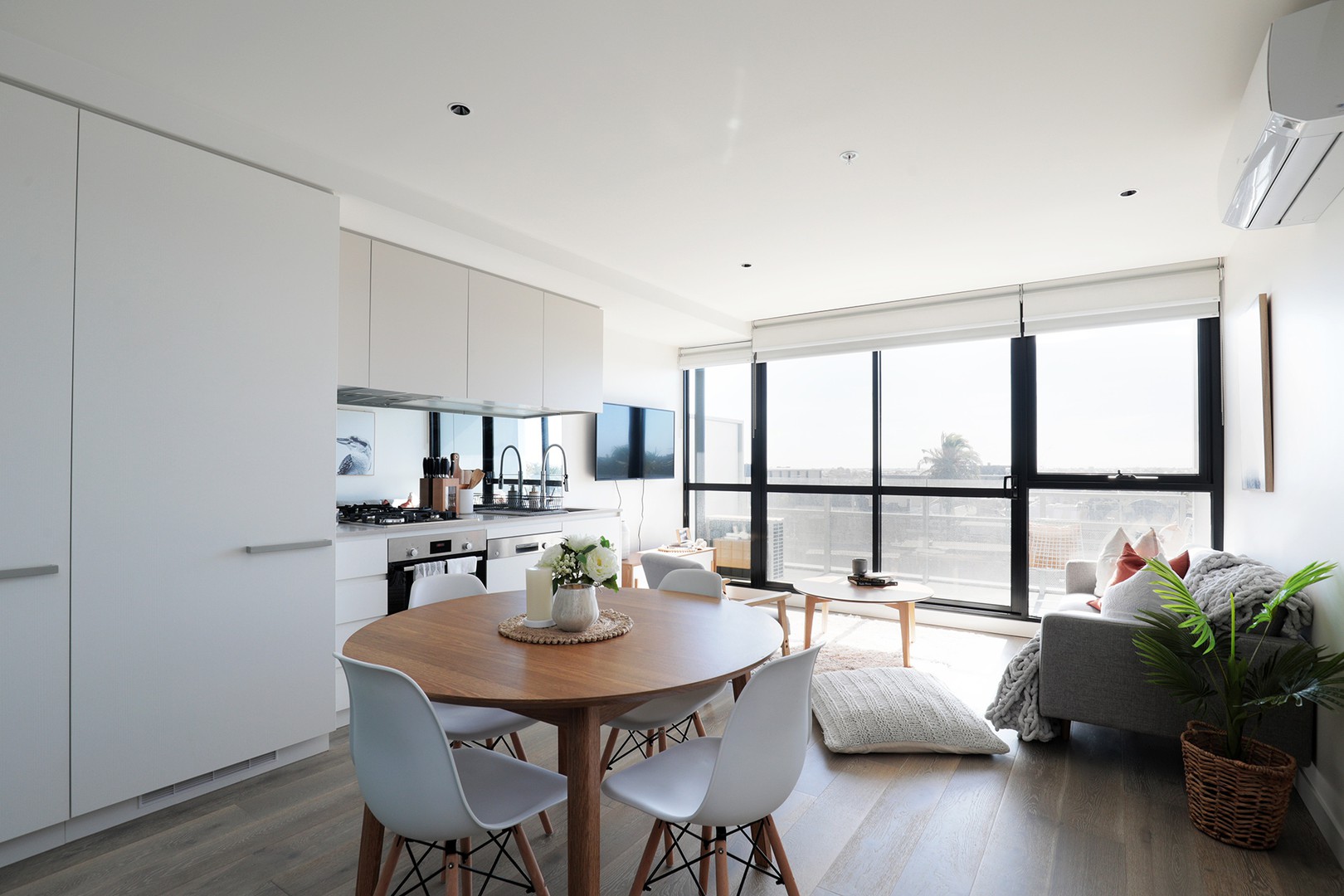 304/19 Russell StreetEssendon, VIC 3040, Essendon - Thumbnail 3
