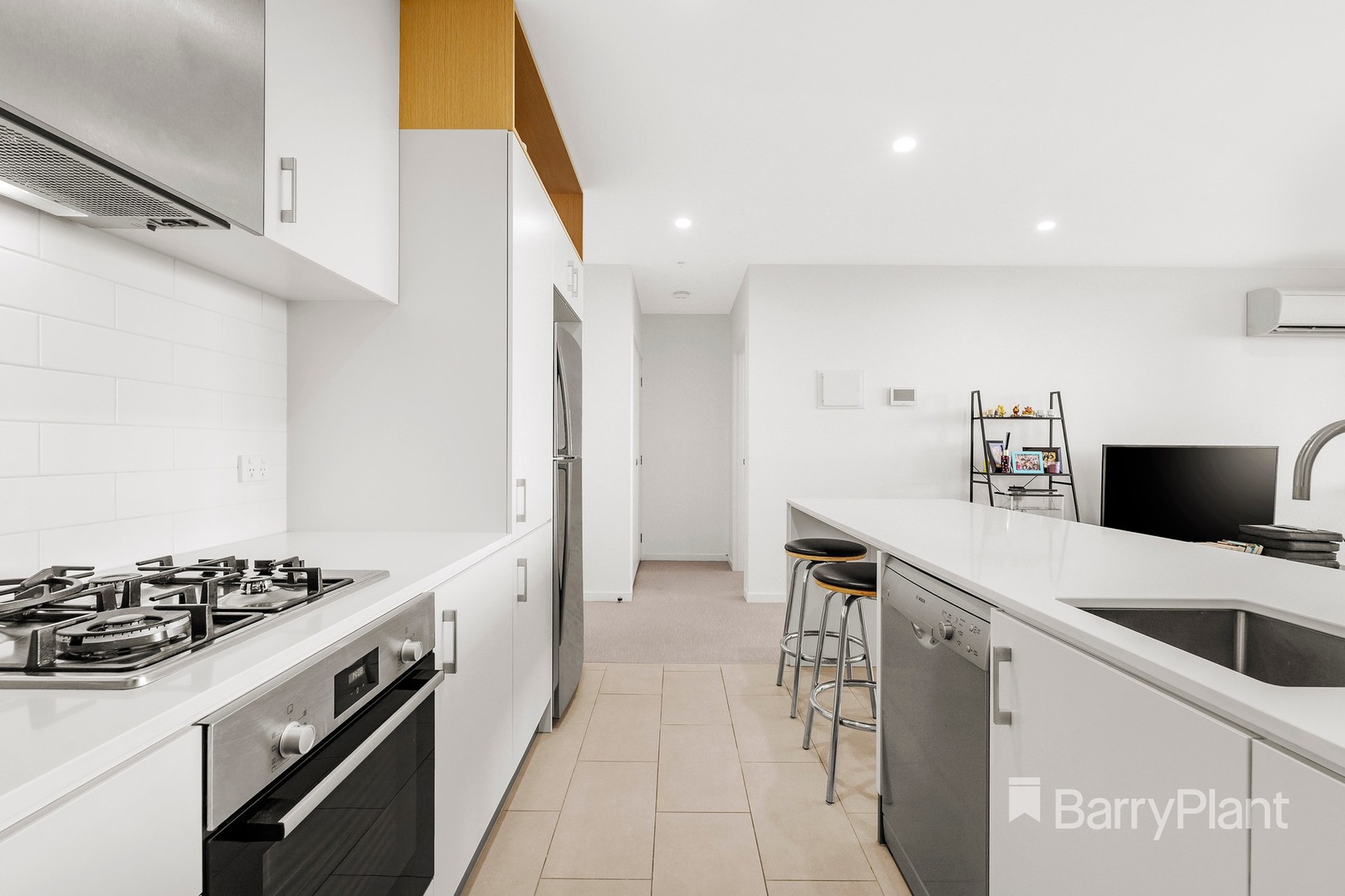 304/30 Bush Boulevard, Mill Park, VIC 3082, Mill Park - Thumbnail 3