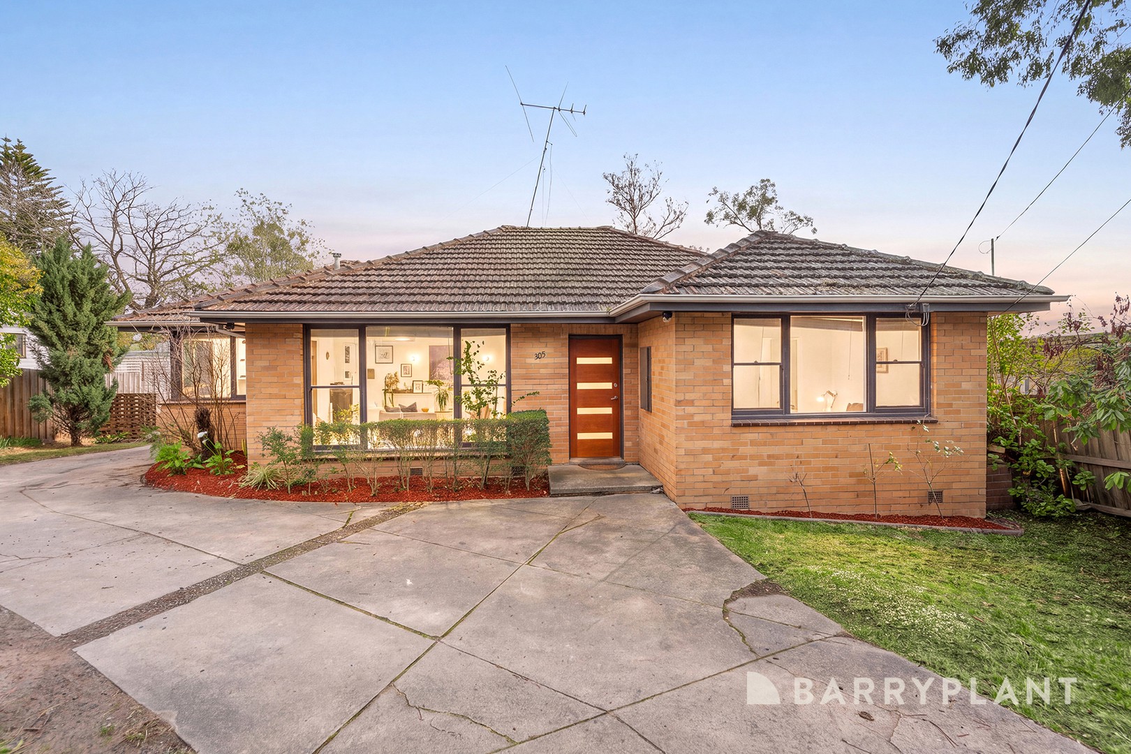 305 Forest Road, The Basin, VIC 3154 - Thumbnail 2 - 10/09/2026