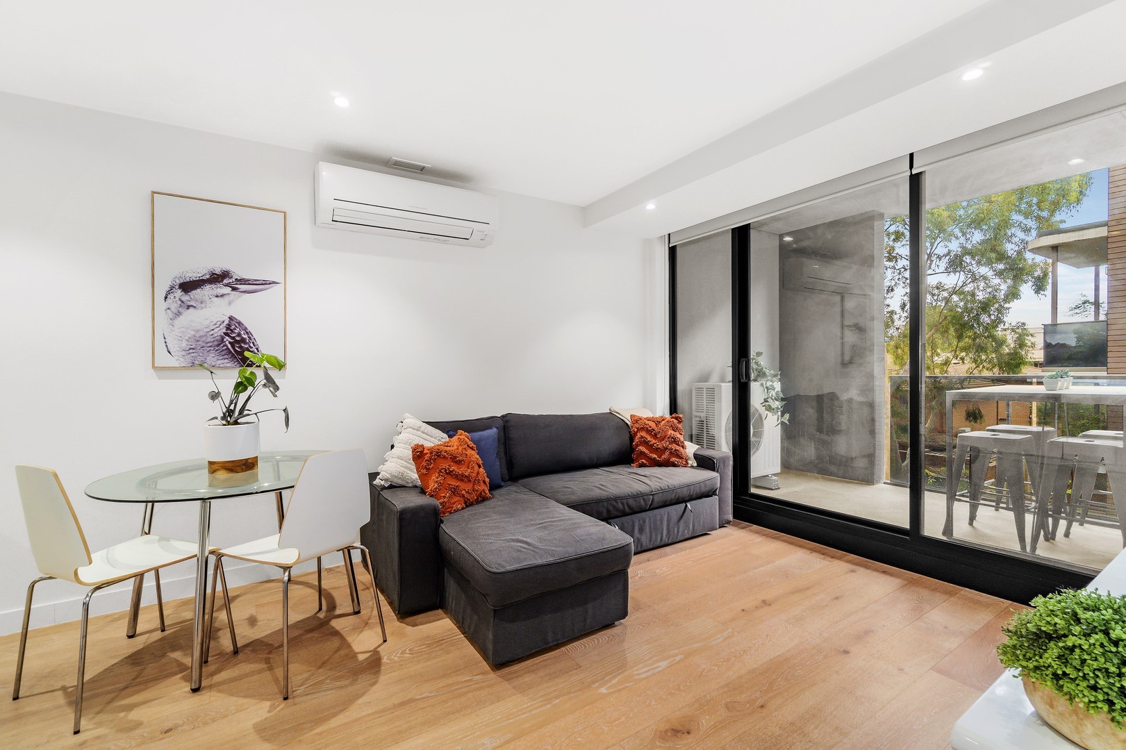 306/20 Queen Street, Blackburn, VIC 3130 - Thumbnail 2 - 23/07/2024