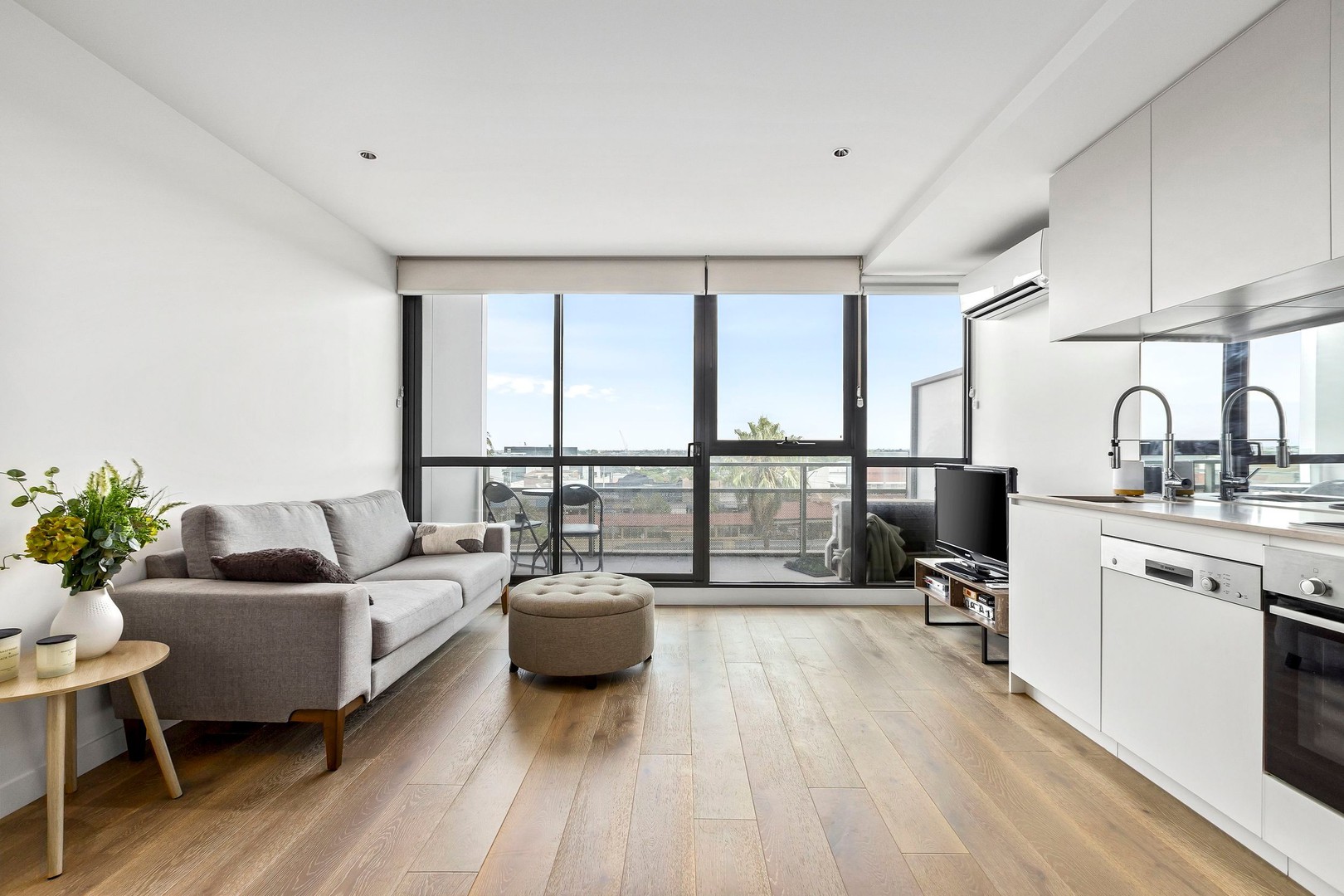 307/19 Russell Street, Essendon, VIC 3040, Essendon - Thumbnail 2
