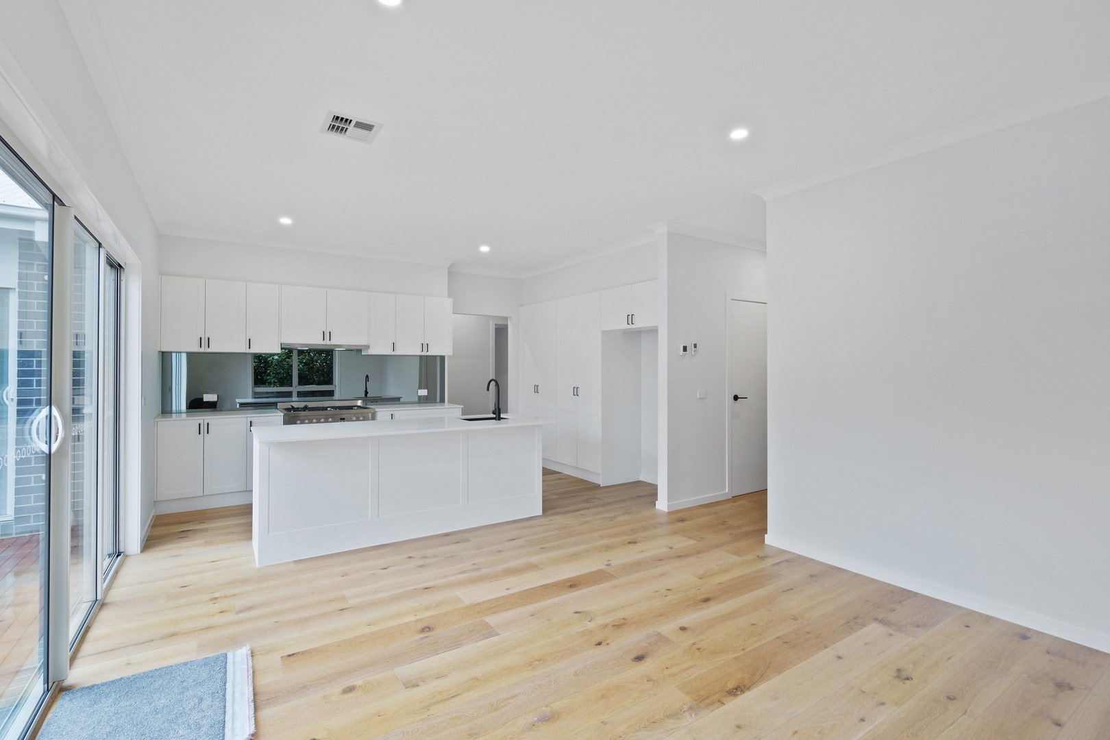 30A Dryden Concourse, Mooroolbark, VIC 3138, Mooroolbark - Thumbnail 4