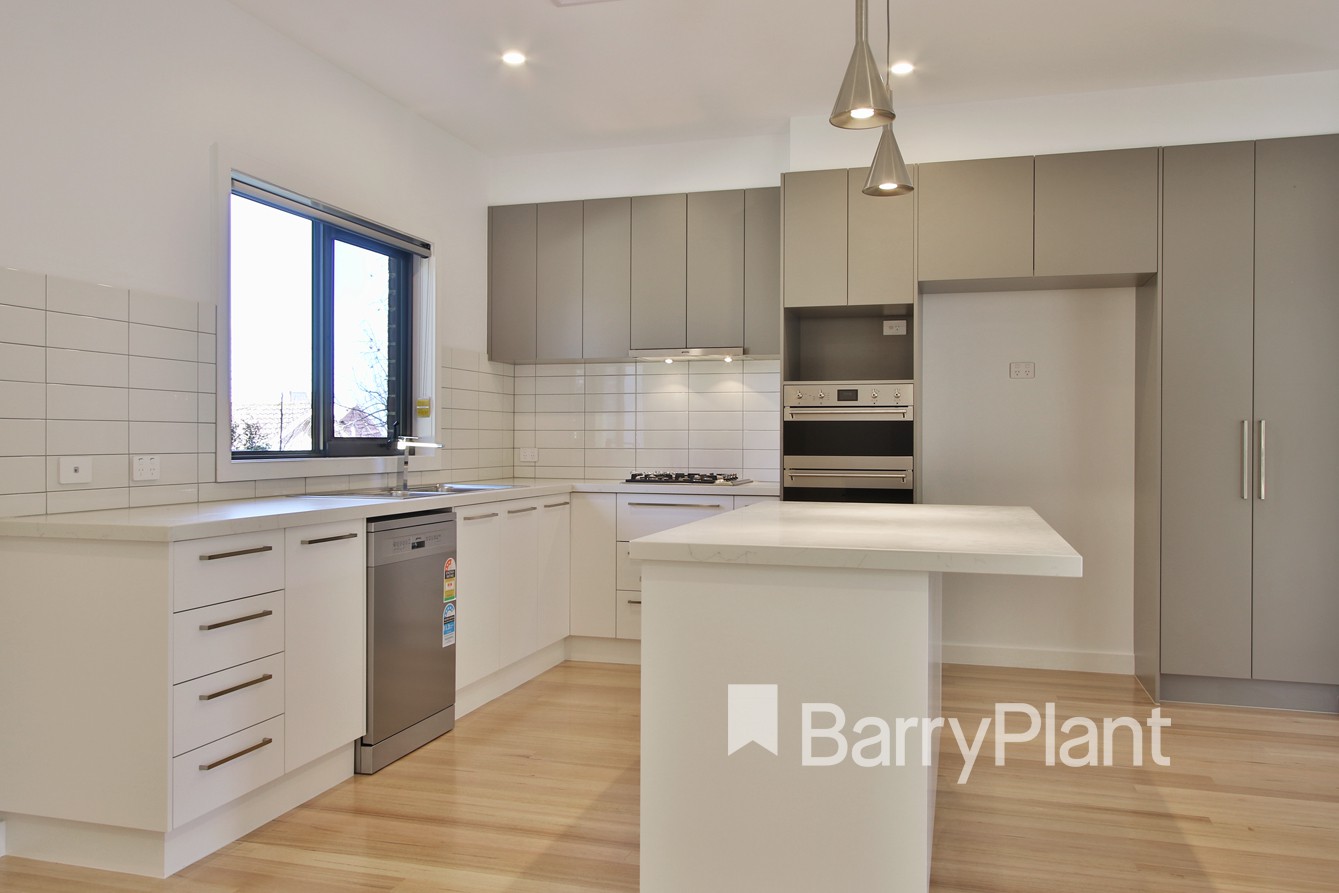 30A Lindsay Street, Bulleen, VIC 3105, Bulleen - Thumbnail 2