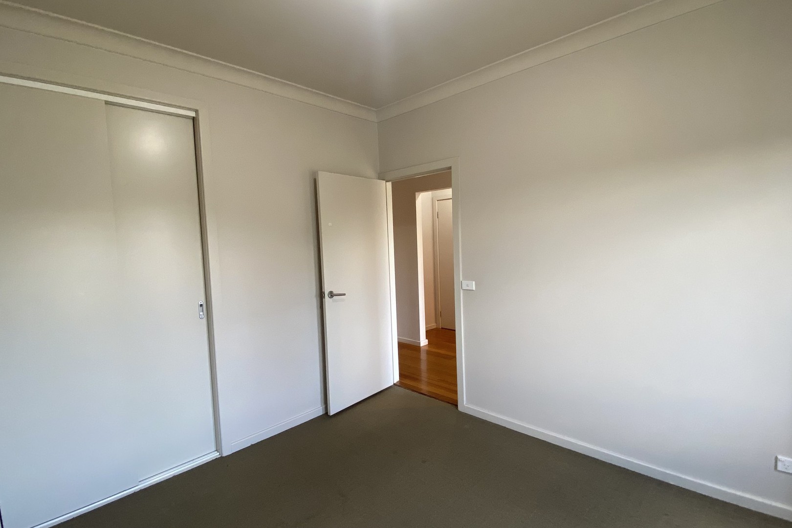 30B Invermay Street, Reservoir, VIC 3073, Reservoir - Thumbnail 6