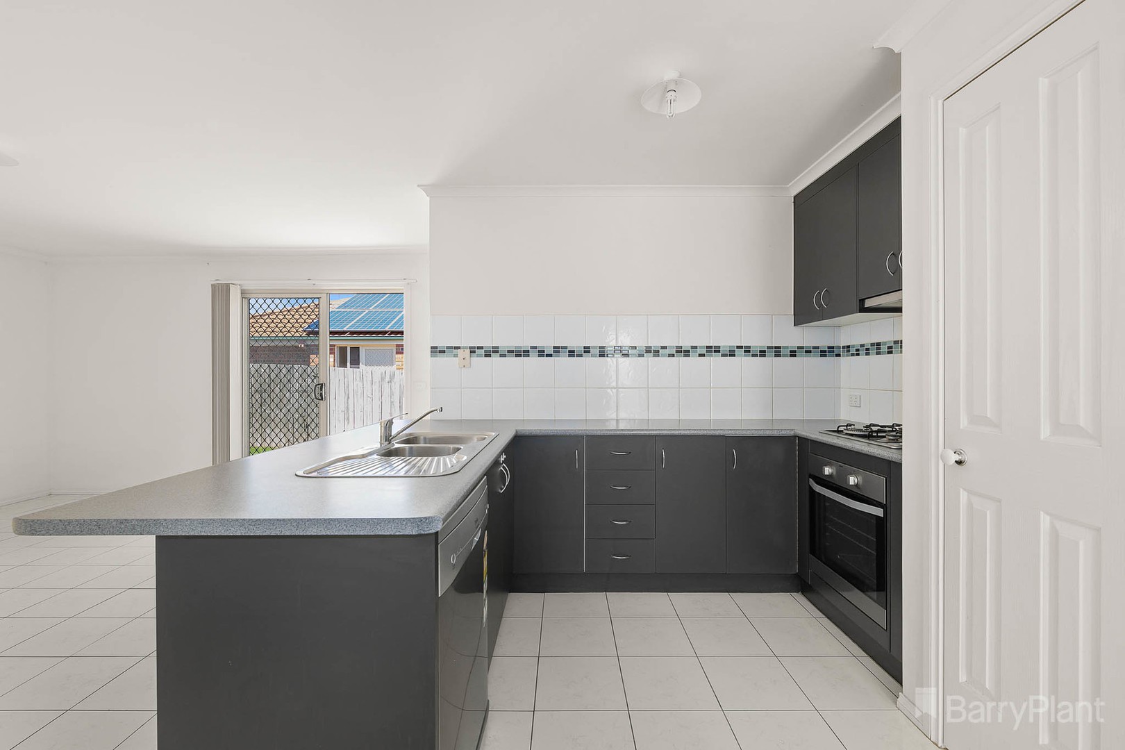 31/18-20 Ben Drive, Pakenham, VIC 3810, Pakenham - Thumbnail 2