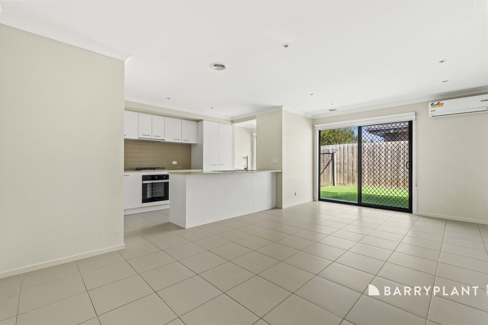 31 Berry Saltbush Drive, Wallan, VIC 3756 - Thumbnail 2 - 07/03/2026