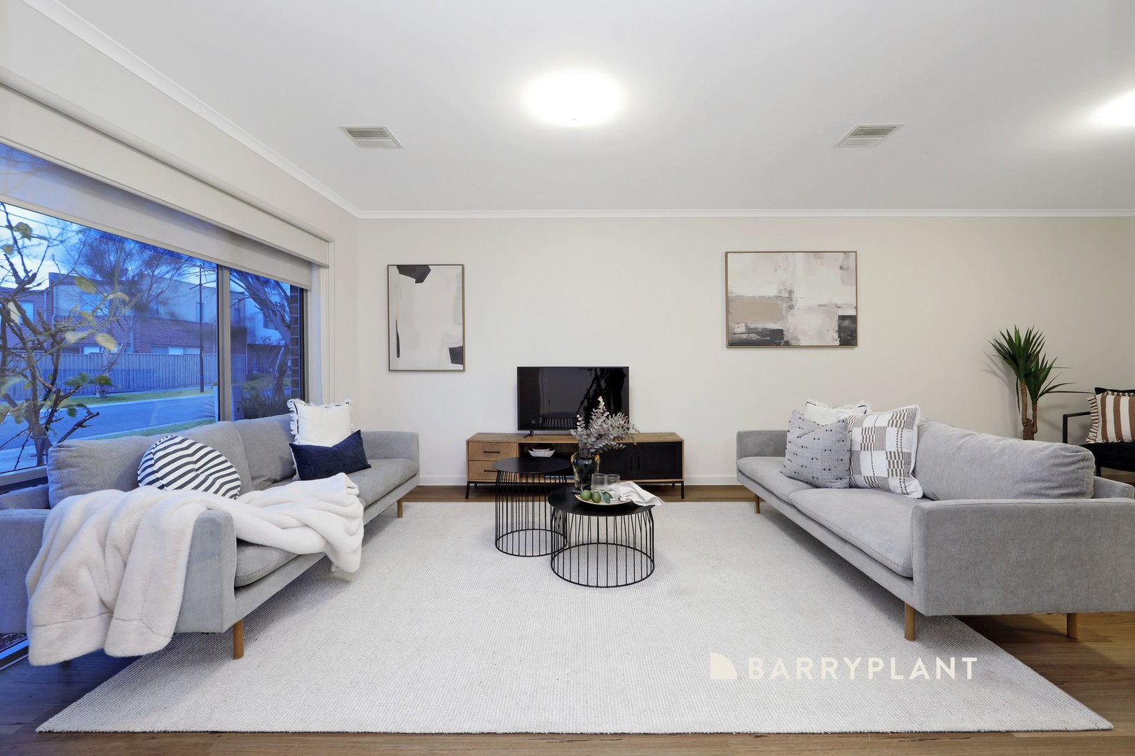 31 Bloom Avenue, Wantirna South, VIC 3152 - Thumbnail 2 - 27/06/2025