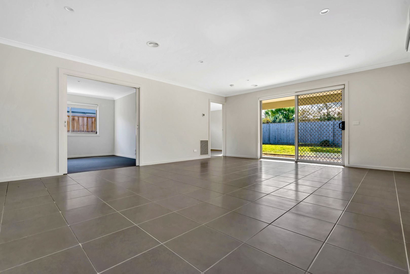 31 Blueberry Street, Greenvale, VIC 3059, Greenvale - Thumbnail 5