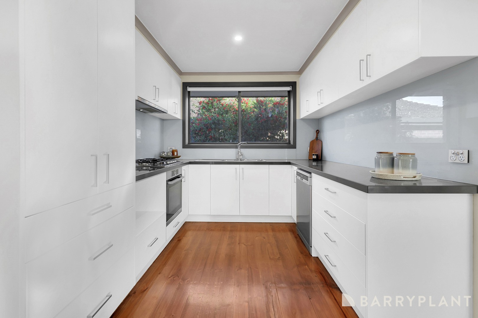 31 Centenary Drive, Mill Park, VIC 3082, Mill Park - Thumbnail 4