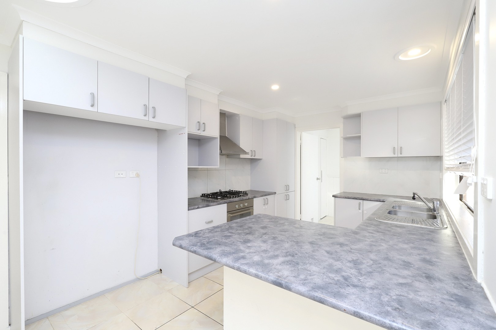 31 Cheleon Way, Kings Park, VIC 3021, Kings Park - Thumbnail 4