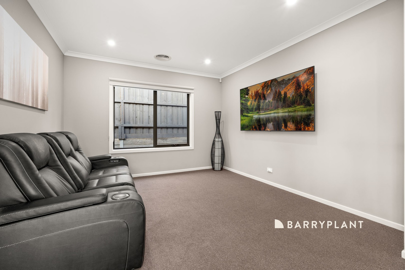 31 Cinnamon Street, Drouin, VIC 3818, Drouin - Thumbnail 8