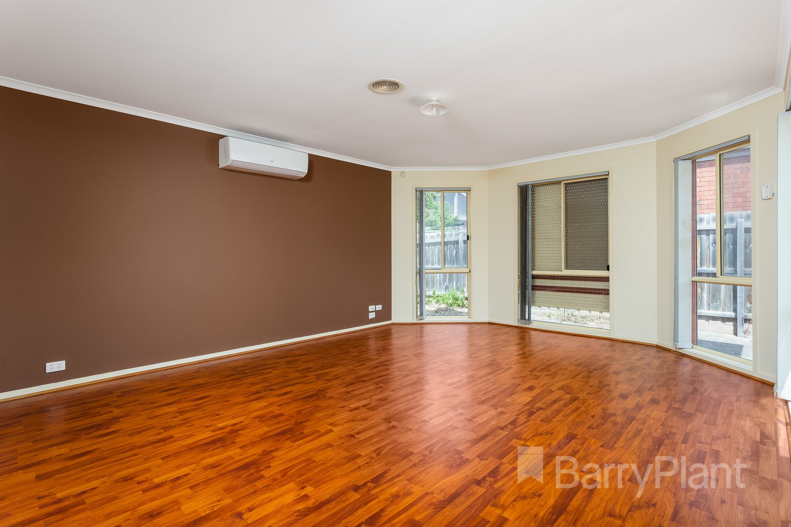 31 Copeland Crescent, Point Cook, VIC 3030 - Thumbnail 1 - 18/11/2025