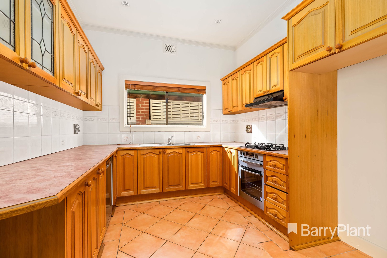31 Crispe Street, Reservoir, VIC 3073, Reservoir - Thumbnail 2
