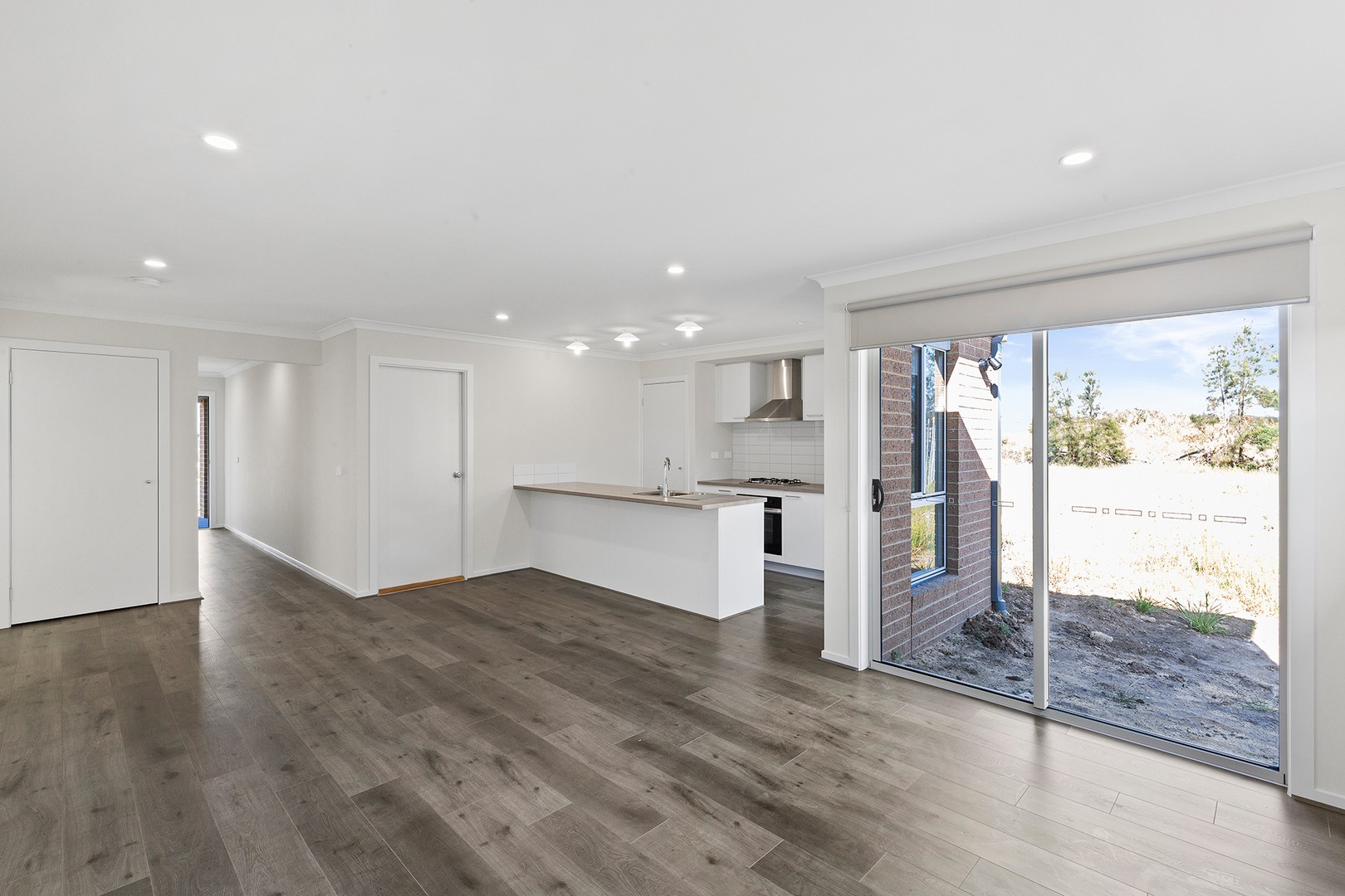 31 Dalhalla Circuit, Clyde North, VIC 3978 - Thumbnail 2 - 31/10/2025