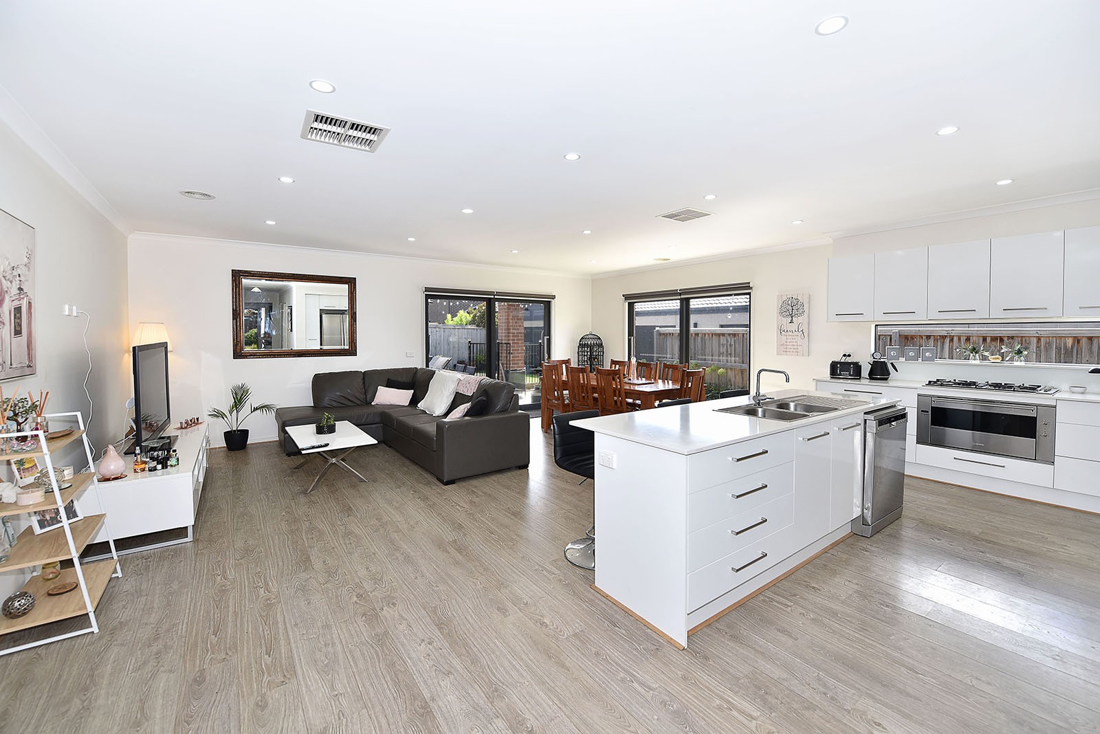 31 Emily Street, Greenvale, VIC 3059, Greenvale - Thumbnail 2