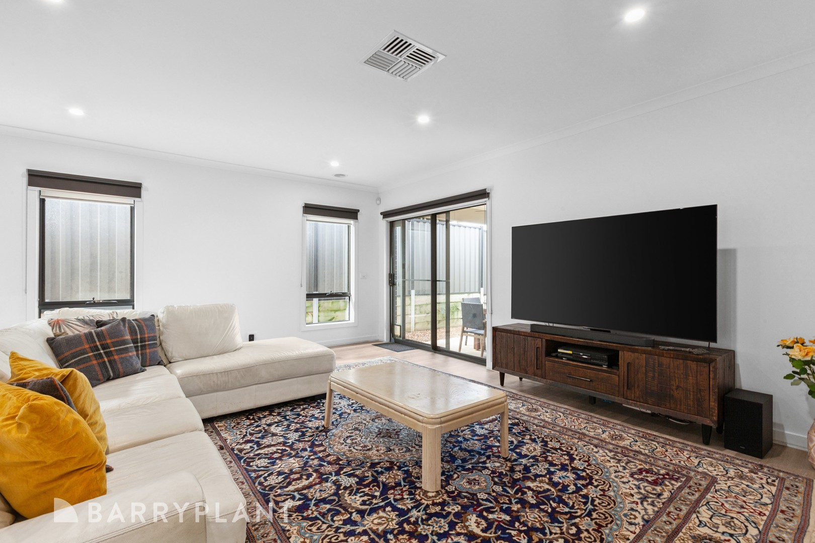 31 Groundberry Avenue, Wallan, VIC 3756, Wallan - Thumbnail 8