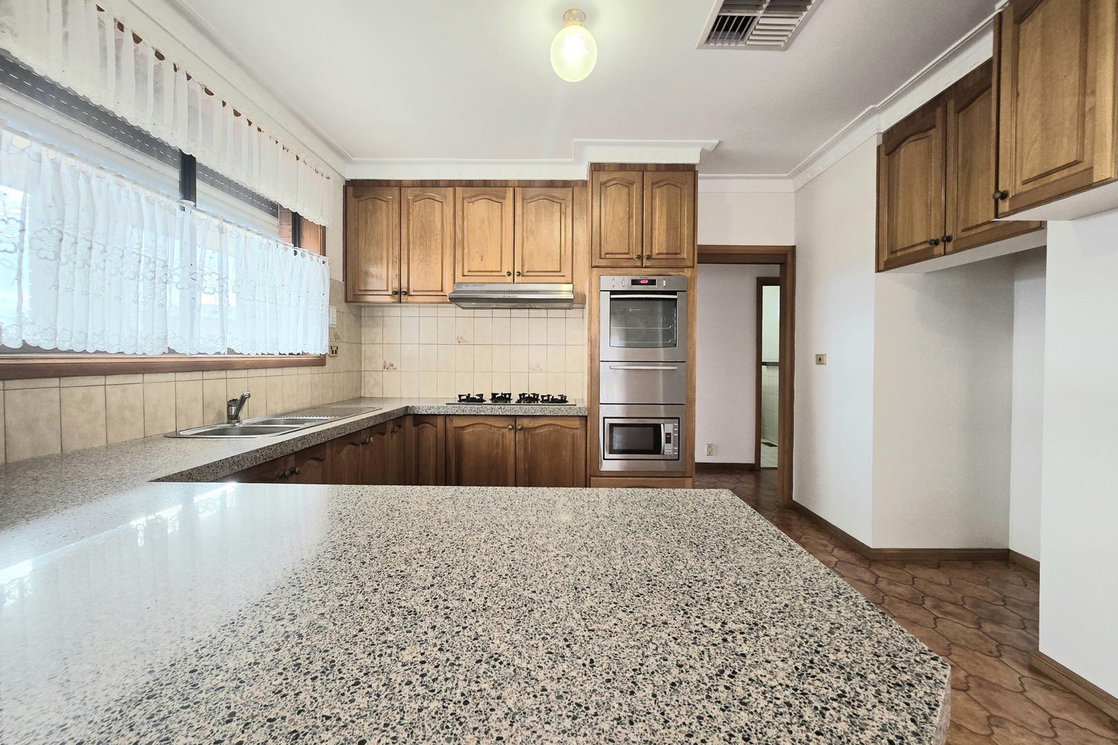 31 Gum Road, Kings Park, VIC 3021, Kings Park - Thumbnail 5