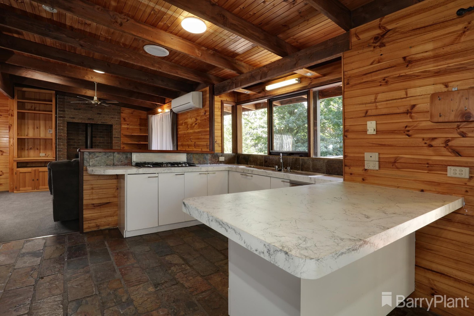 31 Hamilton Road, Emerald, VIC 3782, Emerald - Thumbnail 3