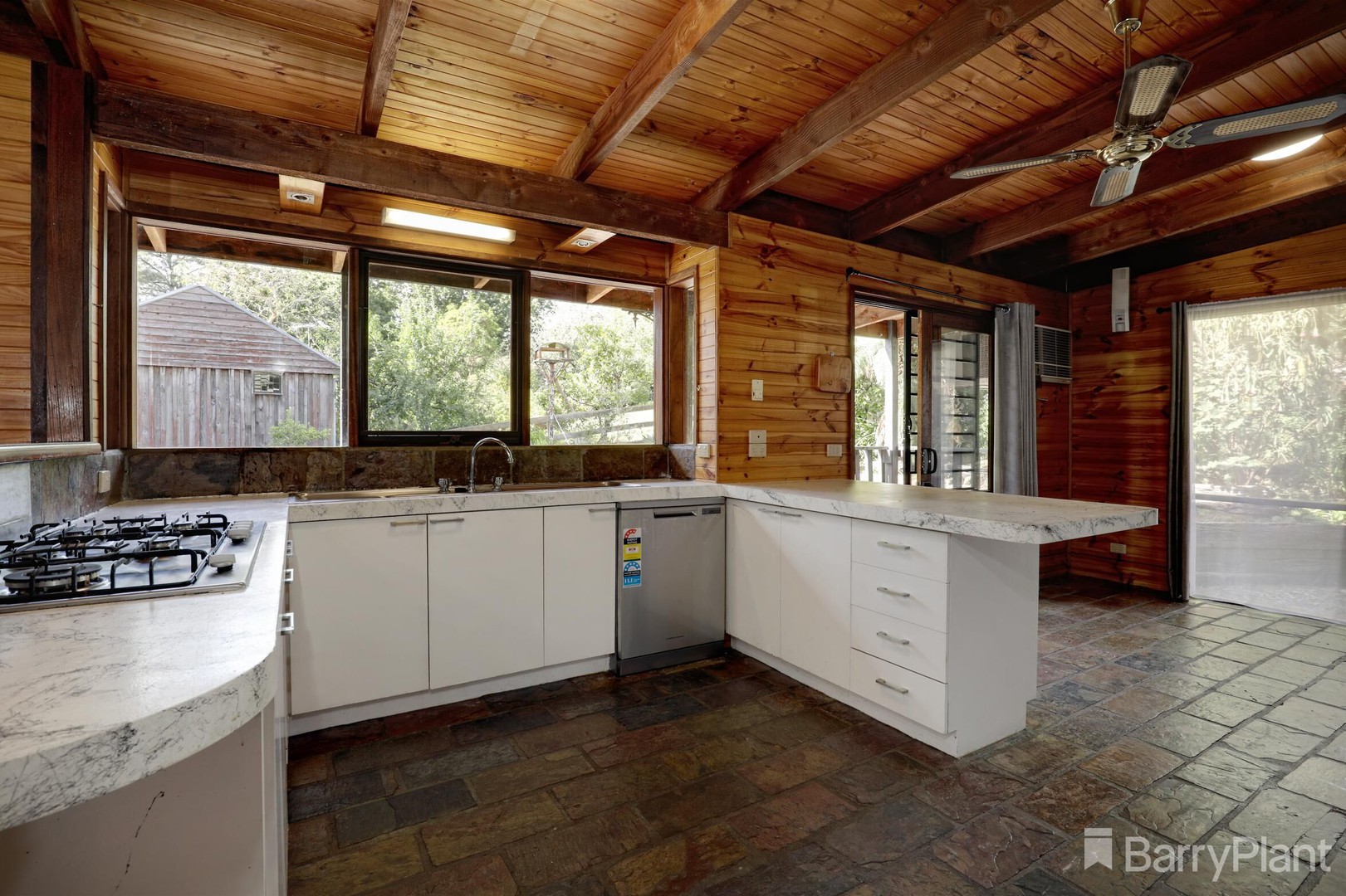 31 Hamilton Road, Emerald, VIC 3782, Emerald - Thumbnail 4