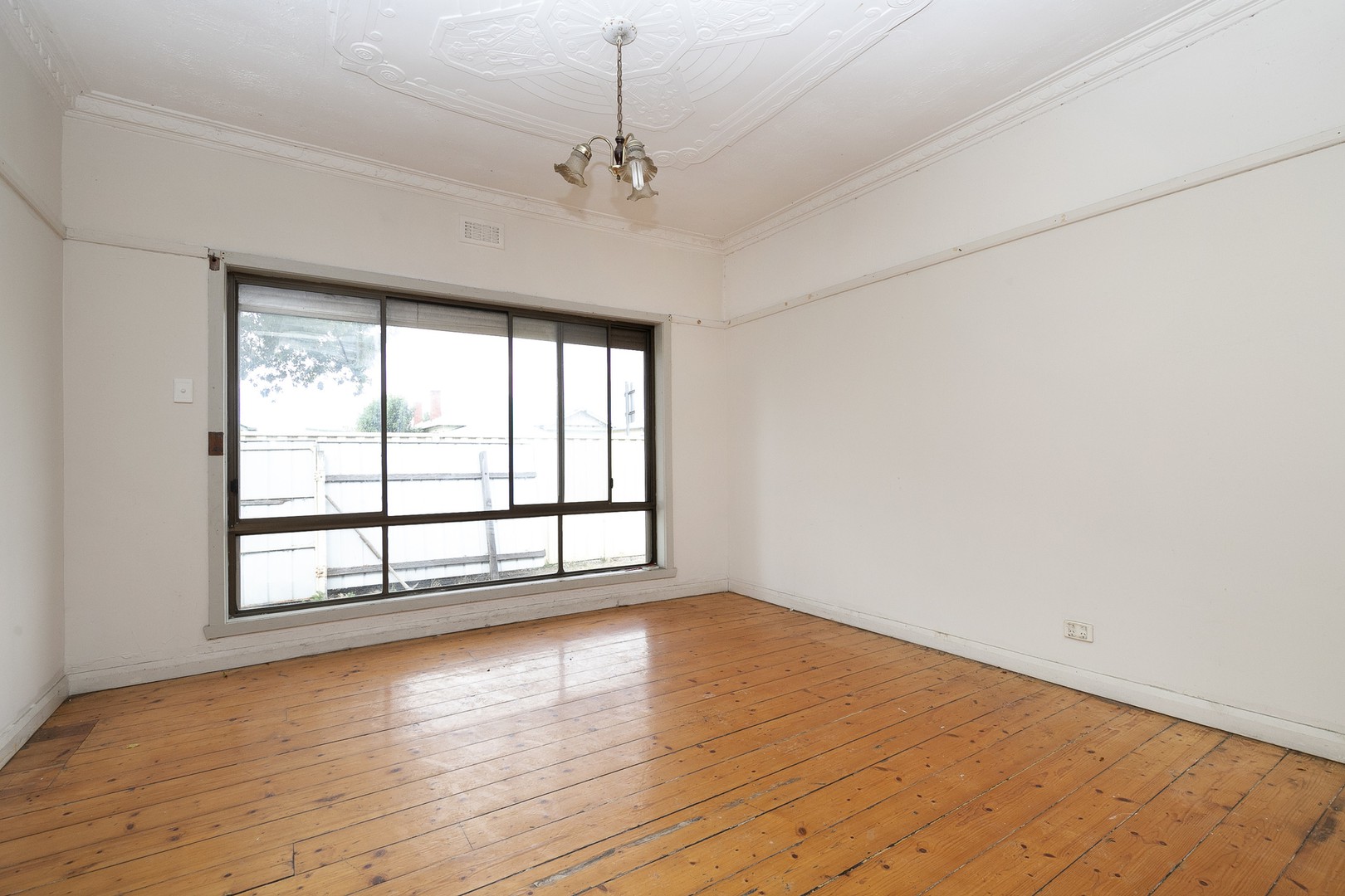 31 Hampshire Road, Sunshine, VIC 3020, Sunshine - Thumbnail 4