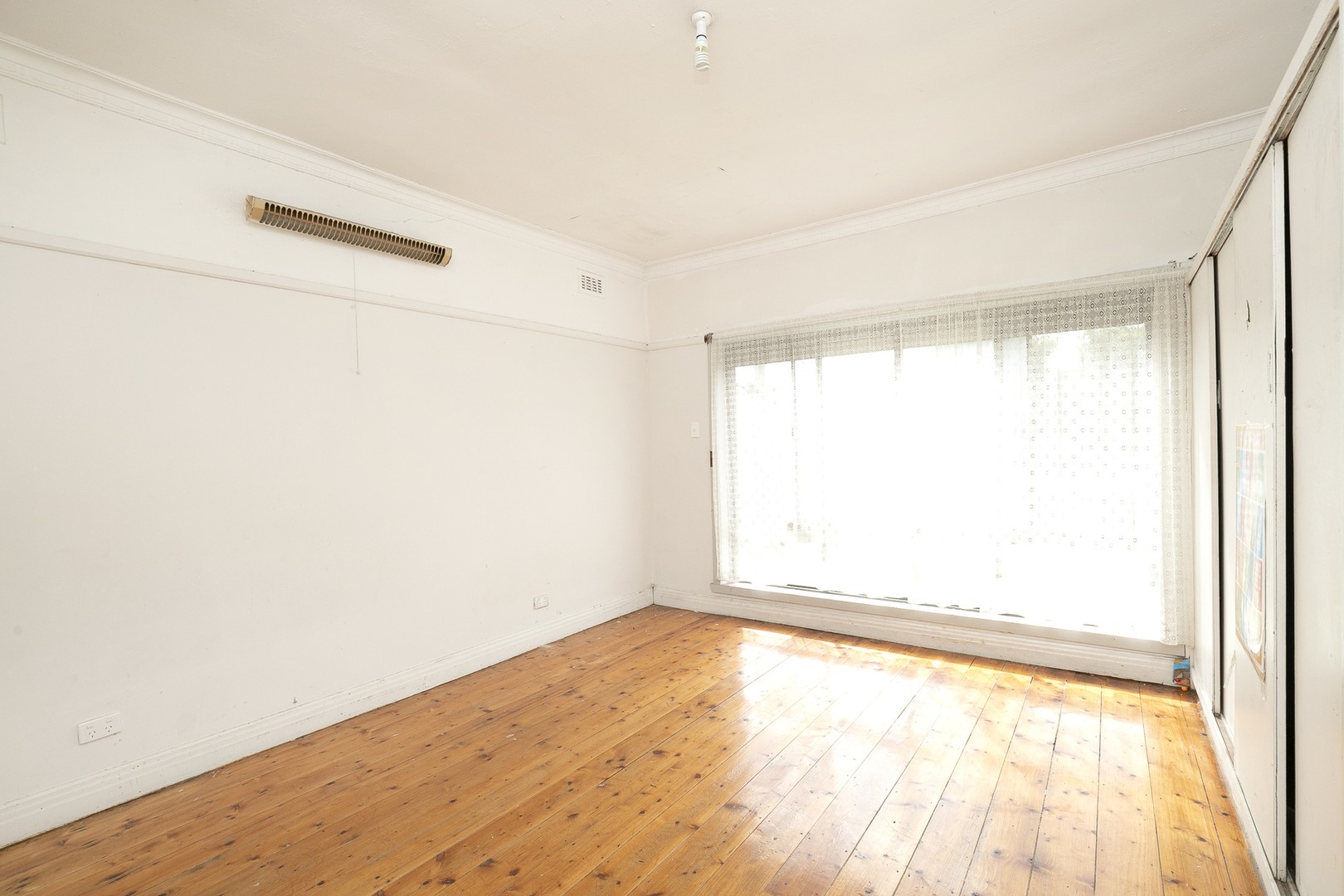 31 Hampshire Road, Sunshine, VIC 3020, Sunshine - Thumbnail 6