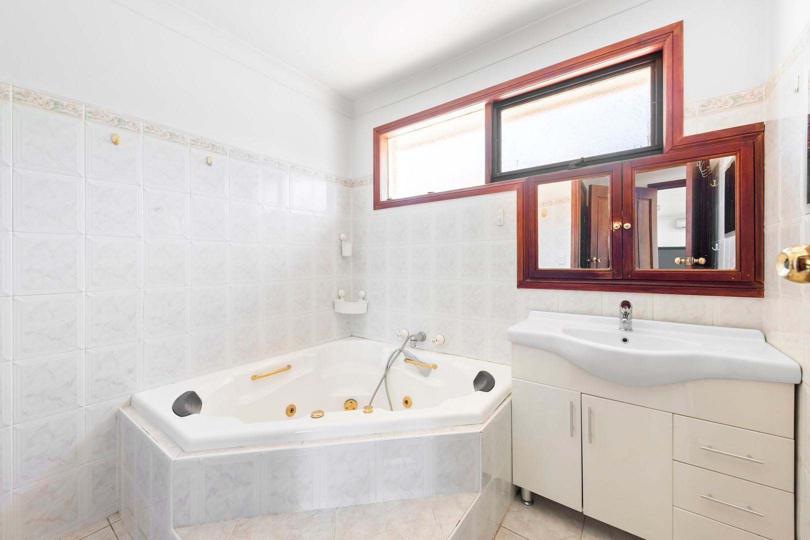 31 Herbert Street, Avondale Heights, VIC 3034, Avondale Heights - Thumbnail 7