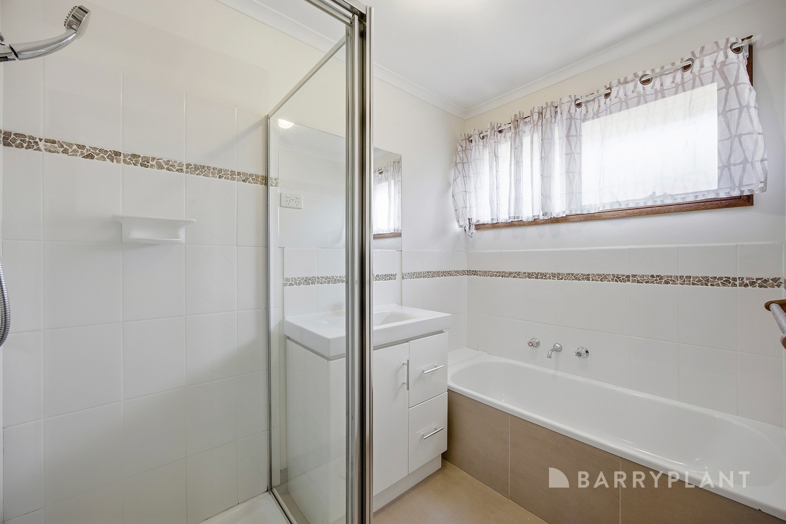 31 Kingston Avenue, Pakenham, VIC 3810, Pakenham - Thumbnail 6