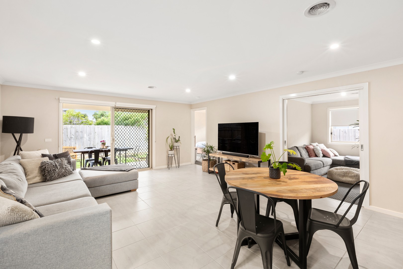 31 Landing Avenue, Doreen, VIC 3754 - Thumbnail 2 - 30/06/2022