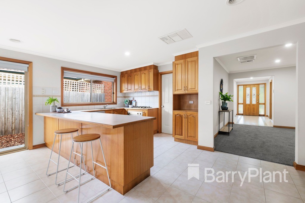 31 Madden Drive, South Morang, VIC 3752, South Morang - Thumbnail 3