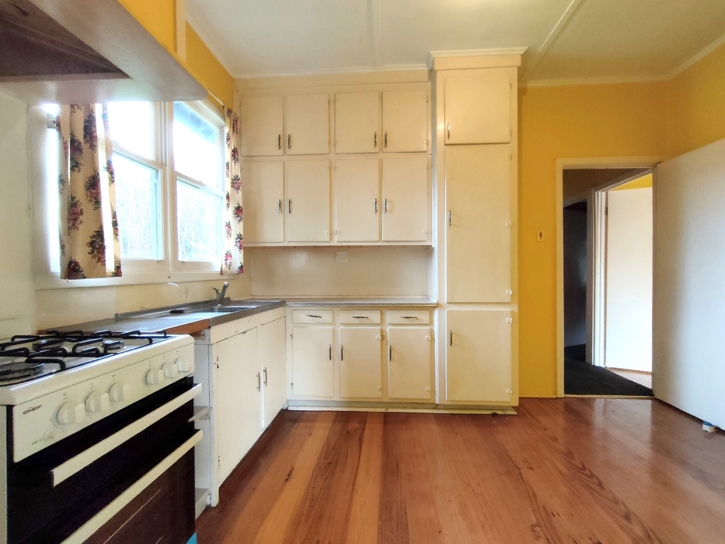 31 Malahang Parade, Heidelberg West, VIC 3081, Heidelberg West - Thumbnail 3
