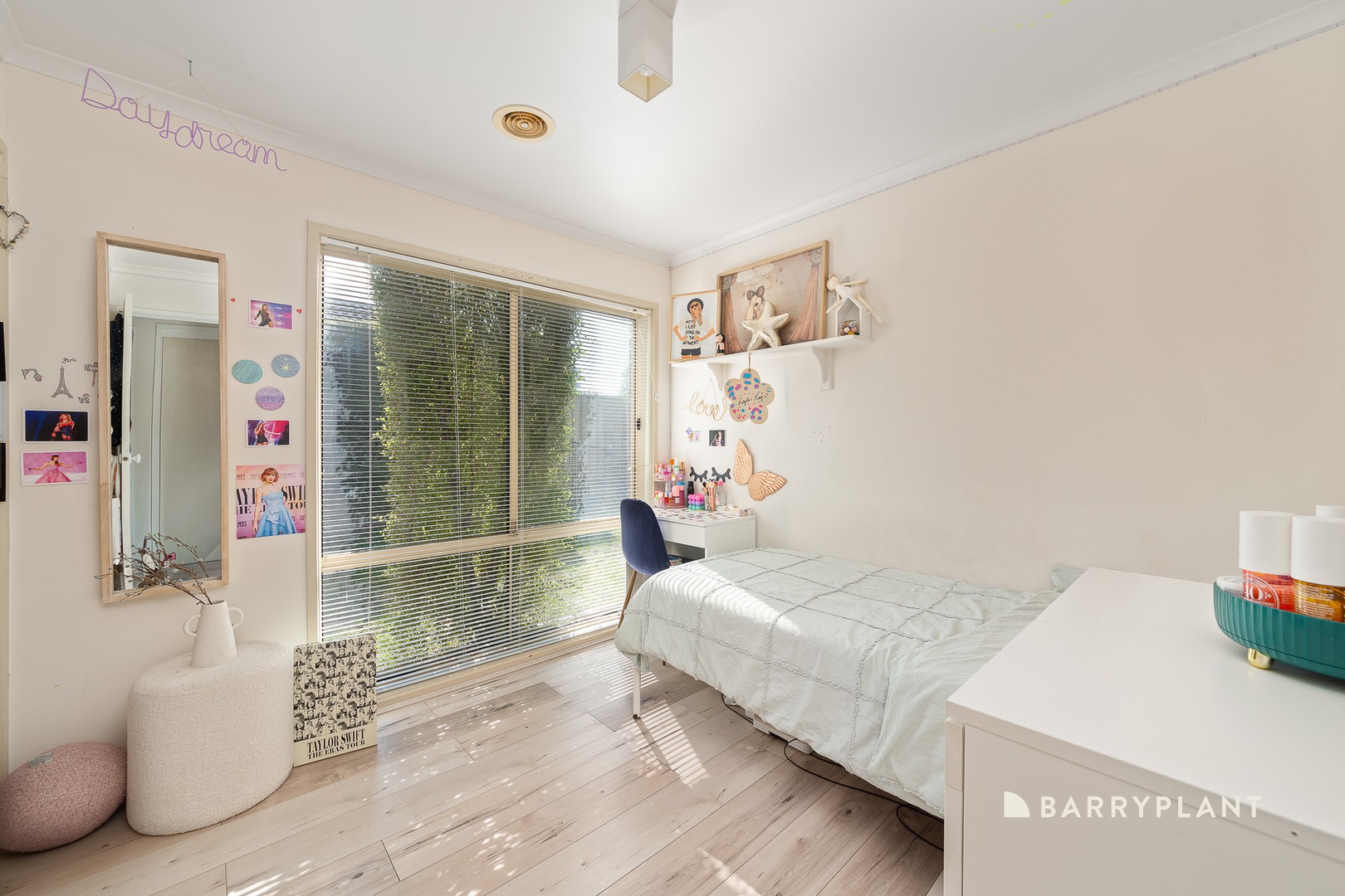 31 Matthews Crescent, Roxburgh Park, VIC 3064, Roxburgh Park - Thumbnail 8