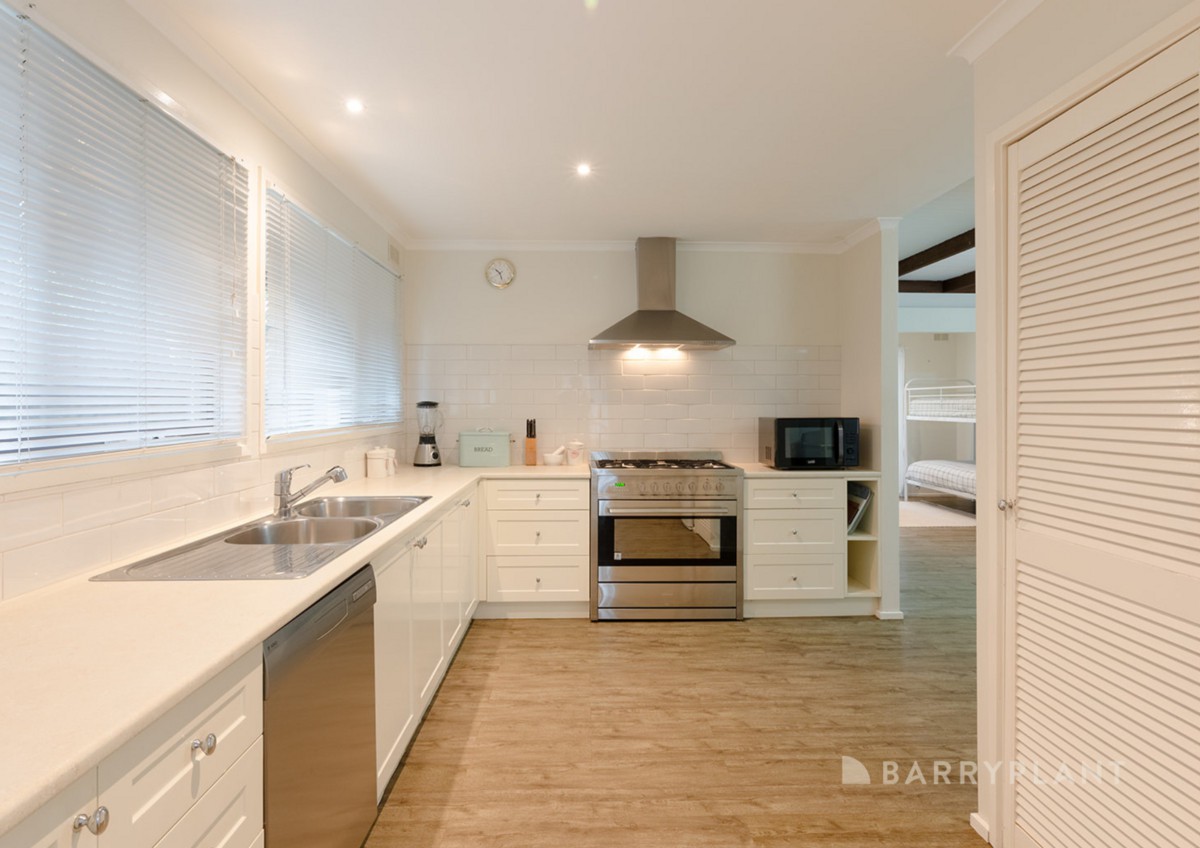 31 Mcalpin Street, Tootgarook, VIC 3941, Tootgarook - Thumbnail 3