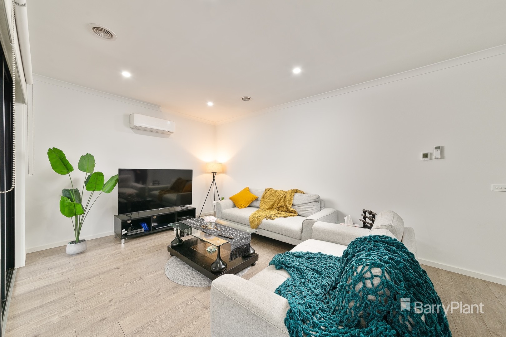 31 Meaford Street, Mickleham, VIC 3064, Mickleham - Thumbnail 3