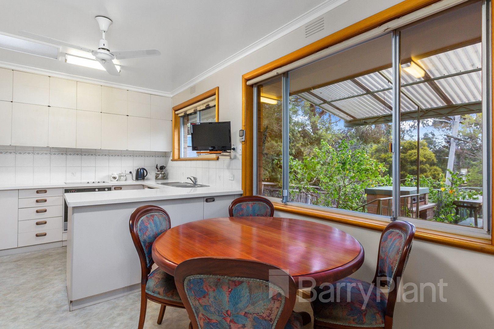 31 Monomeith Crescent, Mount Waverley, VIC 3149, Mount Waverley - Thumbnail 4