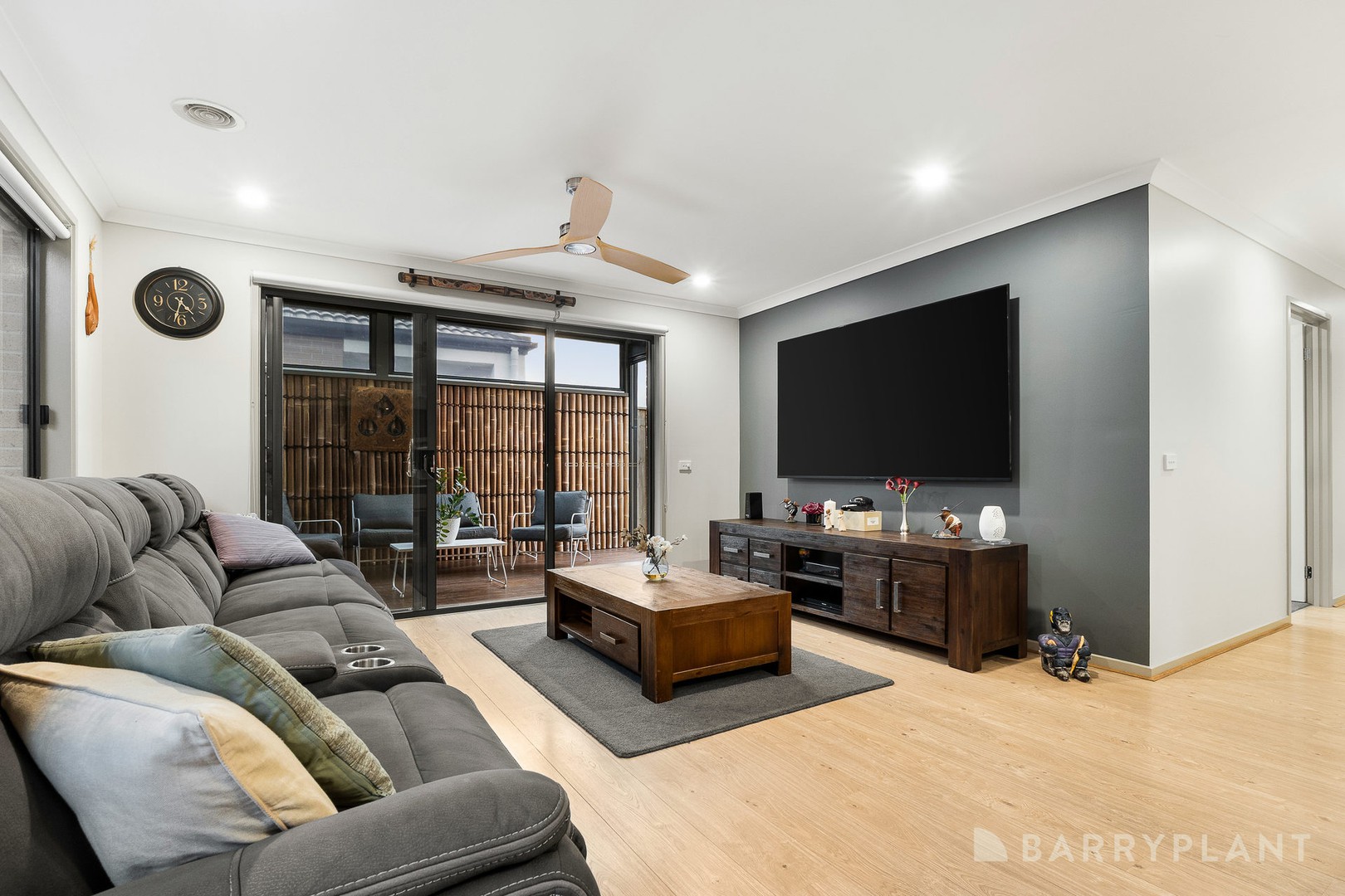 31 Moroak Crescent, Clyde North, VIC 3978, Clyde North - Thumbnail 6