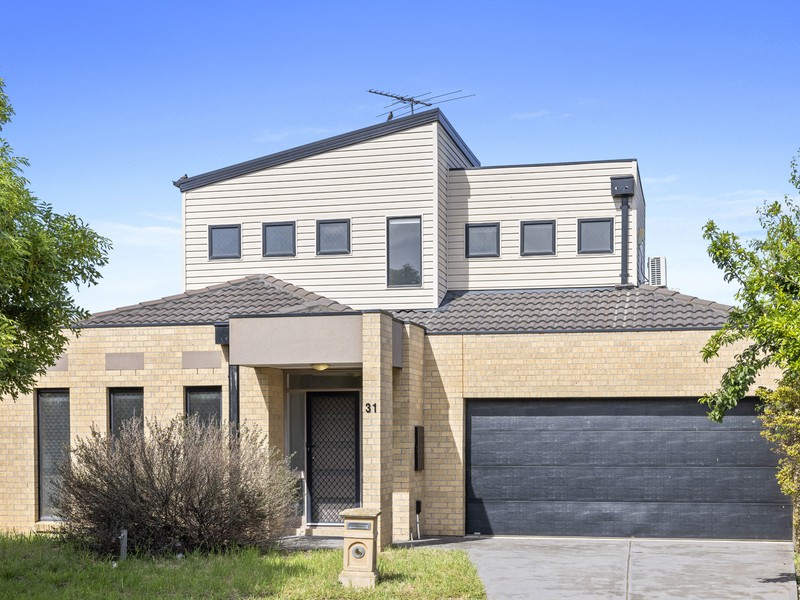 31 Mount Way, Caroline Springs, VIC 3023 - Image - 15/12/2025