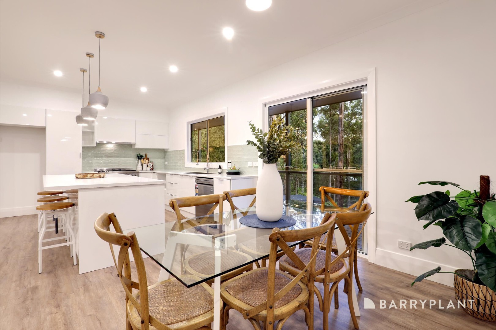 31 Mountain Road, Cockatoo, VIC 3781, Cockatoo - Thumbnail 4