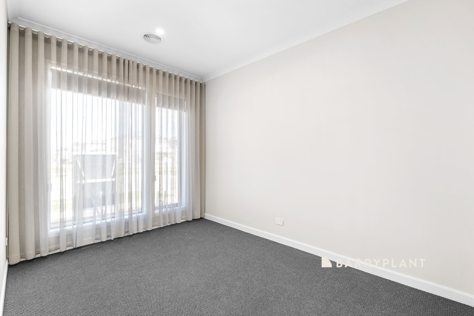 31 Orana Boulevard, Clyde North, VIC 3978, Clyde North - Thumbnail 6