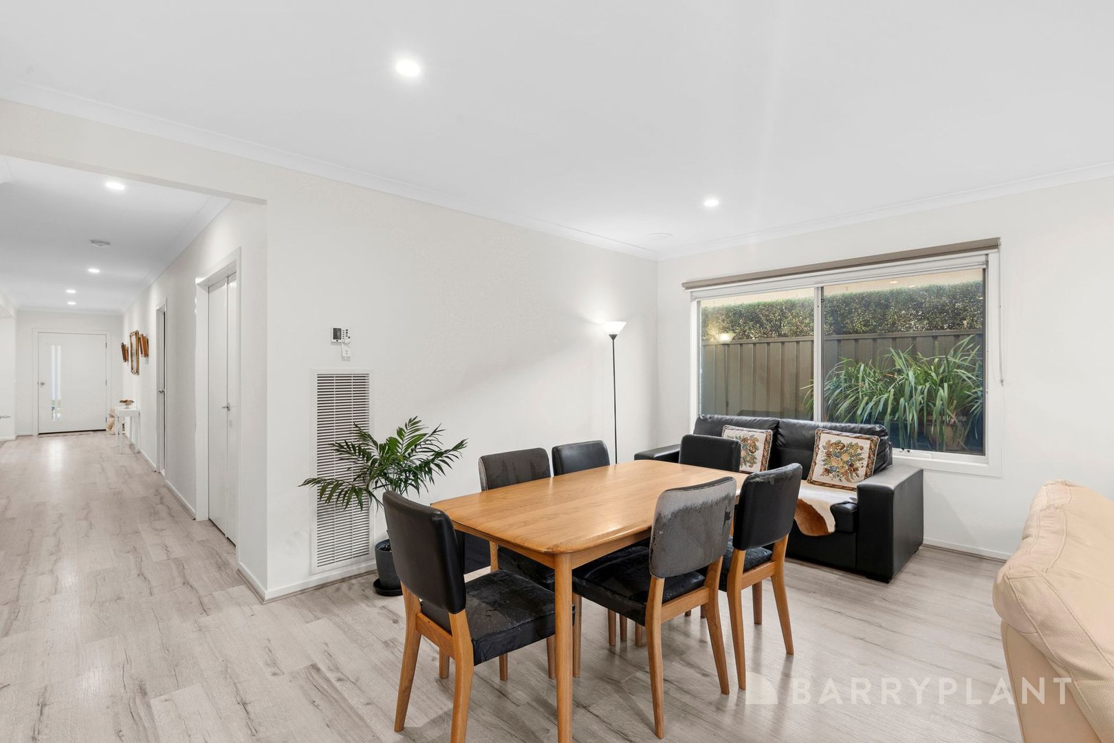 31 Paprika Way, Tarneit, VIC 3029, Tarneit - Thumbnail 4