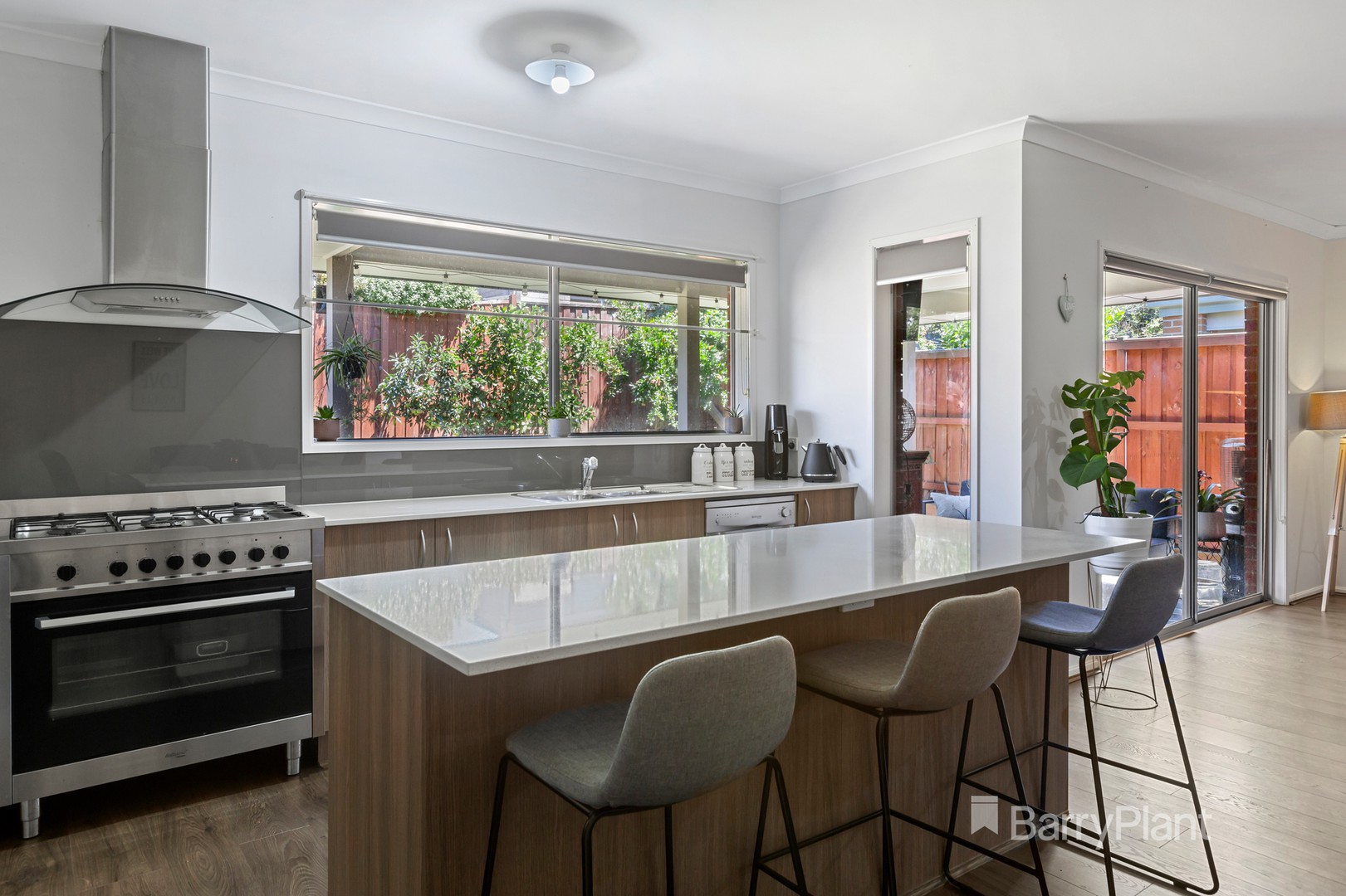 31 Peterborough DriveDoreen, VIC 3754, Doreen - Thumbnail 2
