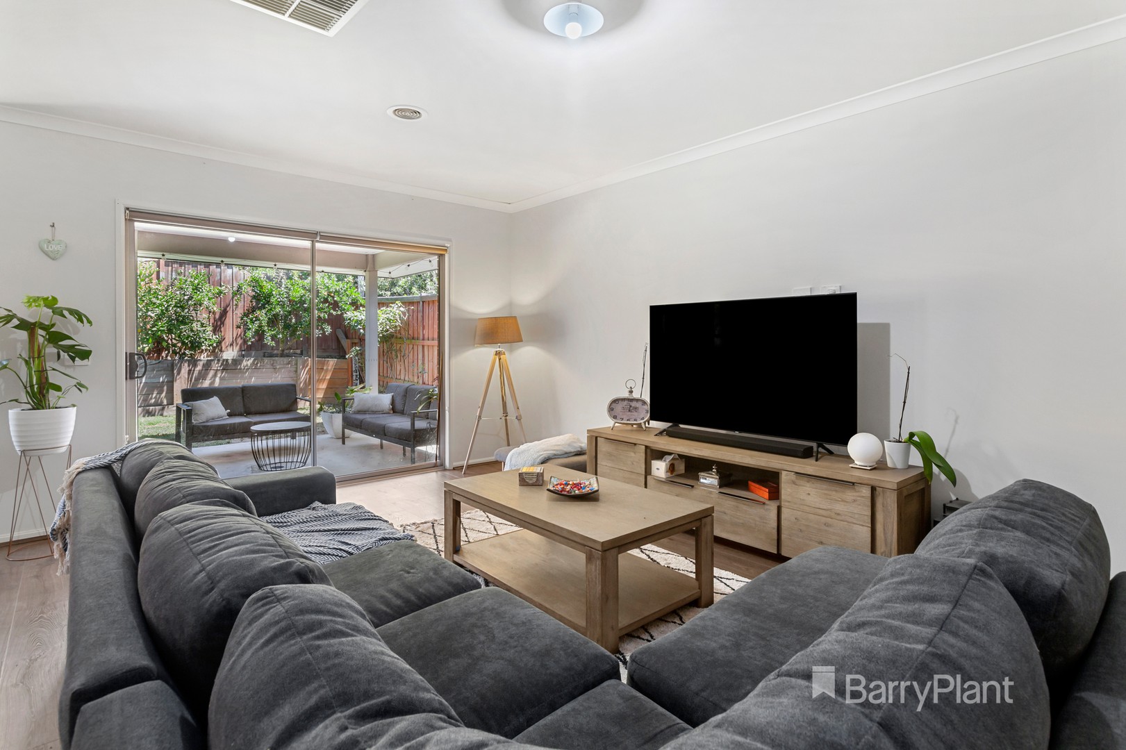 31 Peterborough DriveDoreen, VIC 3754, Doreen - Thumbnail 3