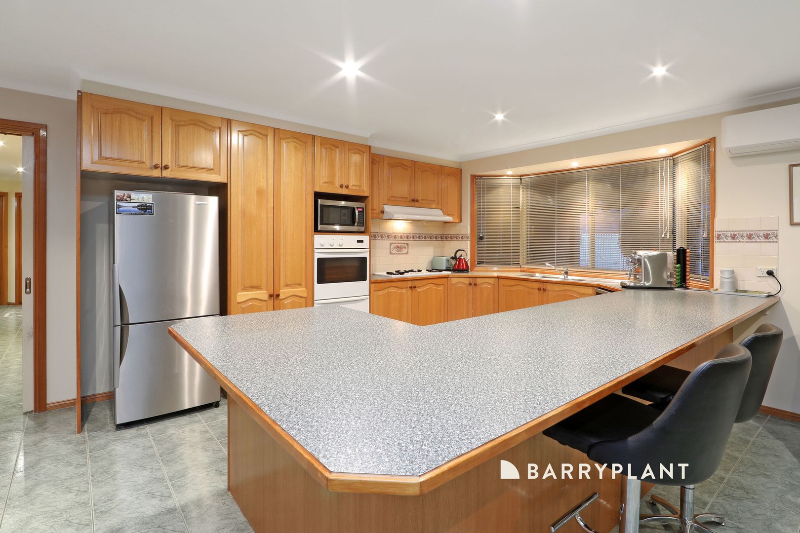 31 Pickworth Crescent, Rowville, VIC 3178, Rowville - Thumbnail 2