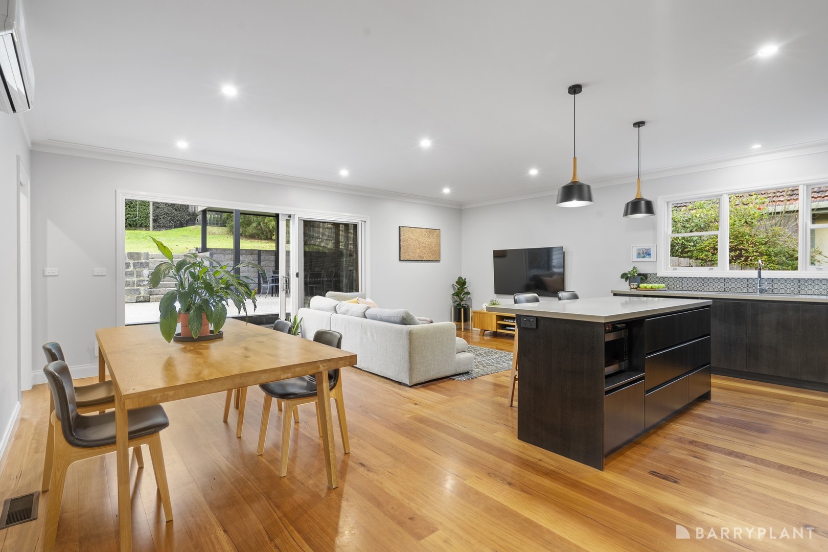 31 Pinewood Avenue, Ringwood East, VIC 3135, Ringwood East - Thumbnail 3