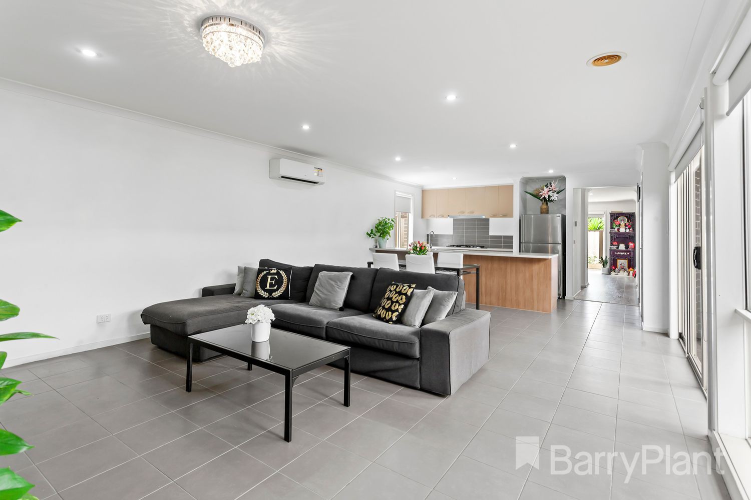 31 Redbox Crescent, Burnside Heights, VIC 3023, Burnside Heights - Thumbnail 3